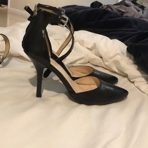 Nine West heals